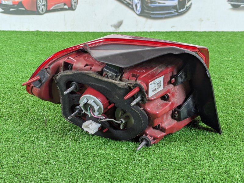 Фонарь задний правый K5 DL3