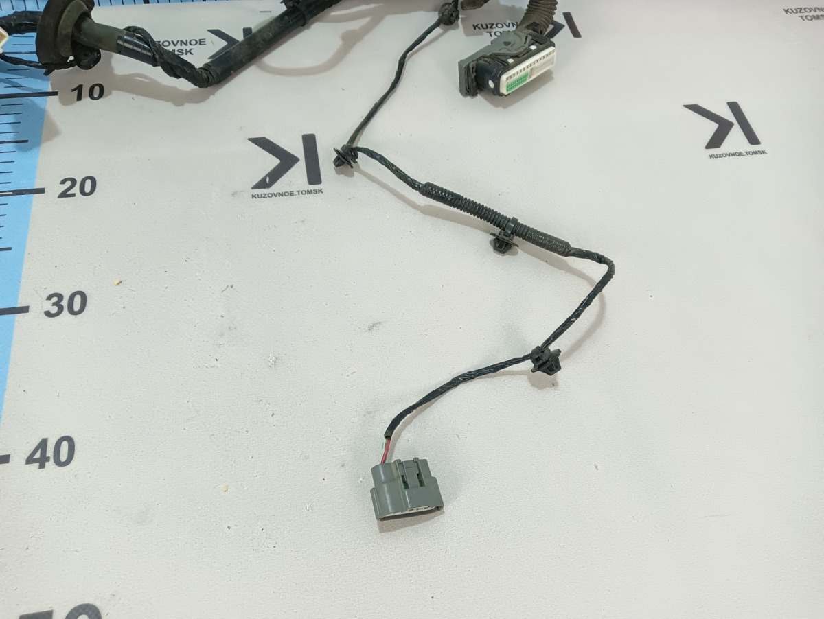 Проводка двери передняя правая FX35 2009 S51 VQ35HR Проводка двери передняя правая FX35 2009 S51 VQ35HR