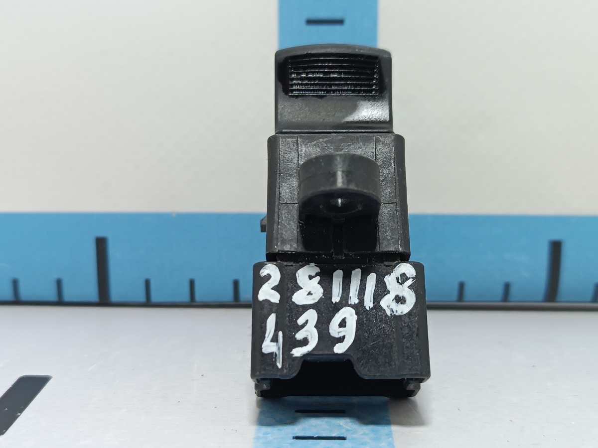 Кнопка стеклоподъемника задняя FX35 2009 S51 VQ35HR Кнопка стеклоподъемника задняя FX35 2009 S51 VQ35HR