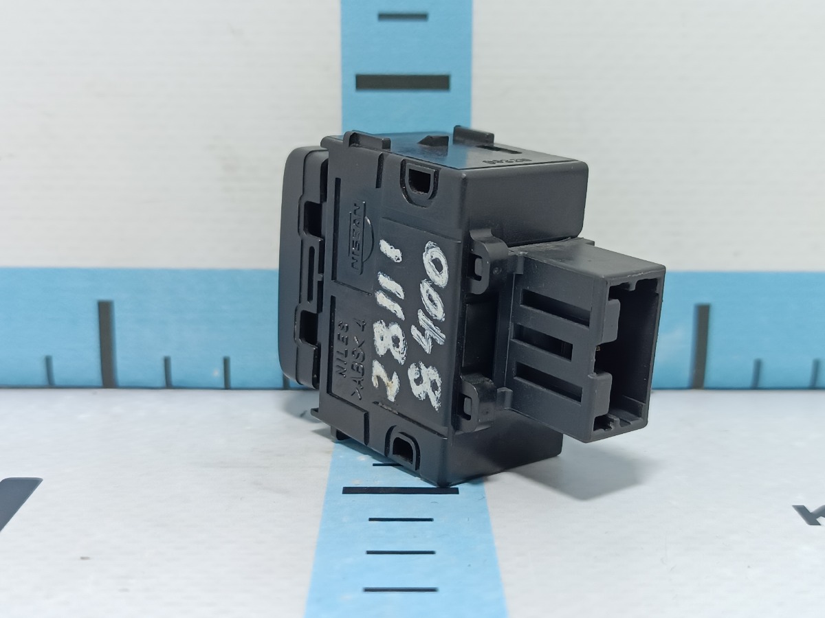 Кнопка FX35 2009 S51 VQ35HR