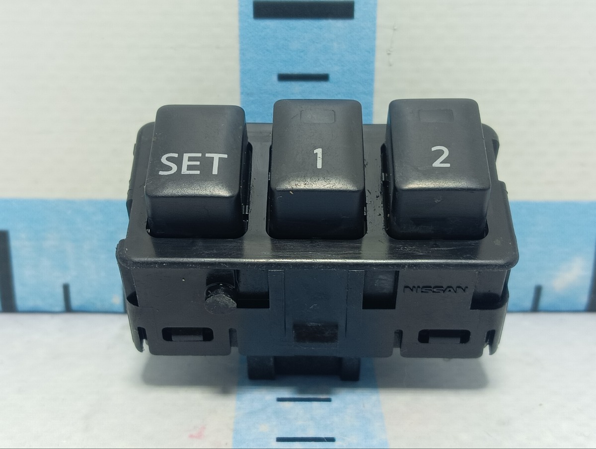 Кнопка FX35 2009 S51 VQ35HR Кнопка FX35 2009 S51 VQ35HR