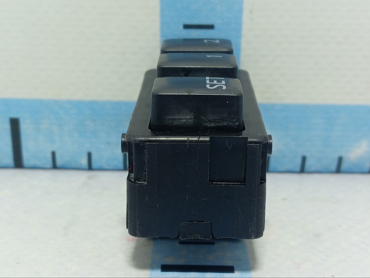 Кнопка FX35 2009 S51 VQ35HR Кнопка FX35 2009 S51 VQ35HR