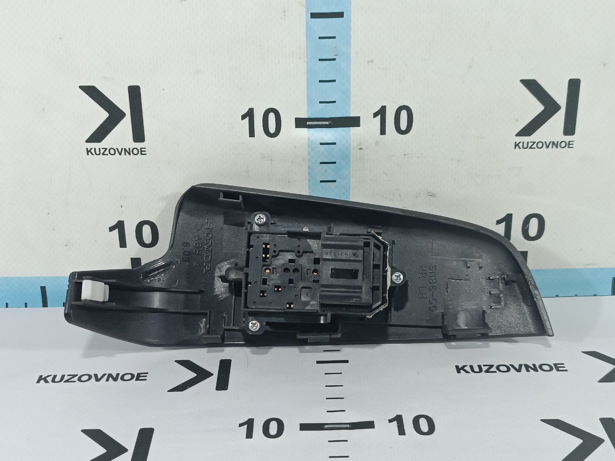 Кнопка стеклоподъемника задняя левая Civic 2008 FD R18A1 Кнопка стеклоподъемника задняя левая Civic 2008 FD R18A1