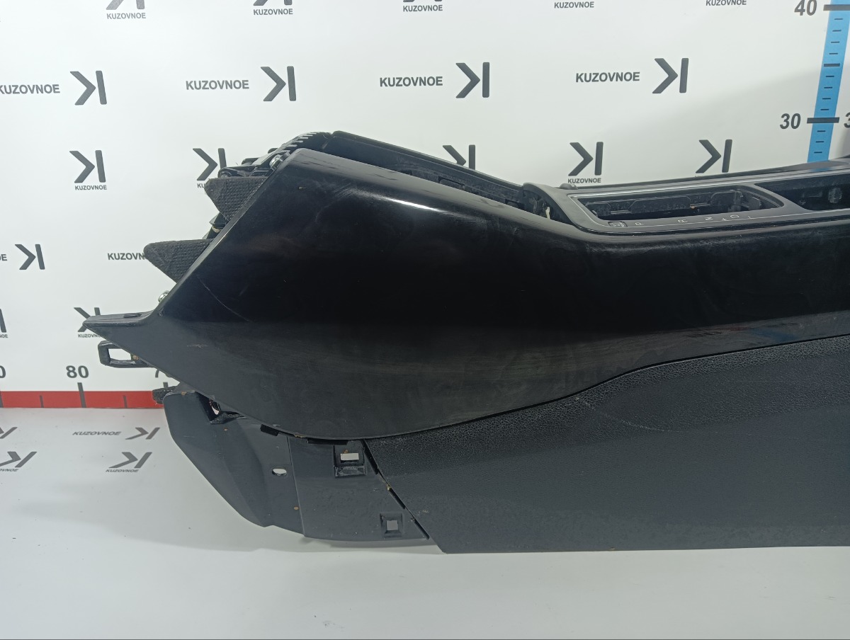 Центральная Консоль (Подлокотник) Sorento 2015 UM D4HA