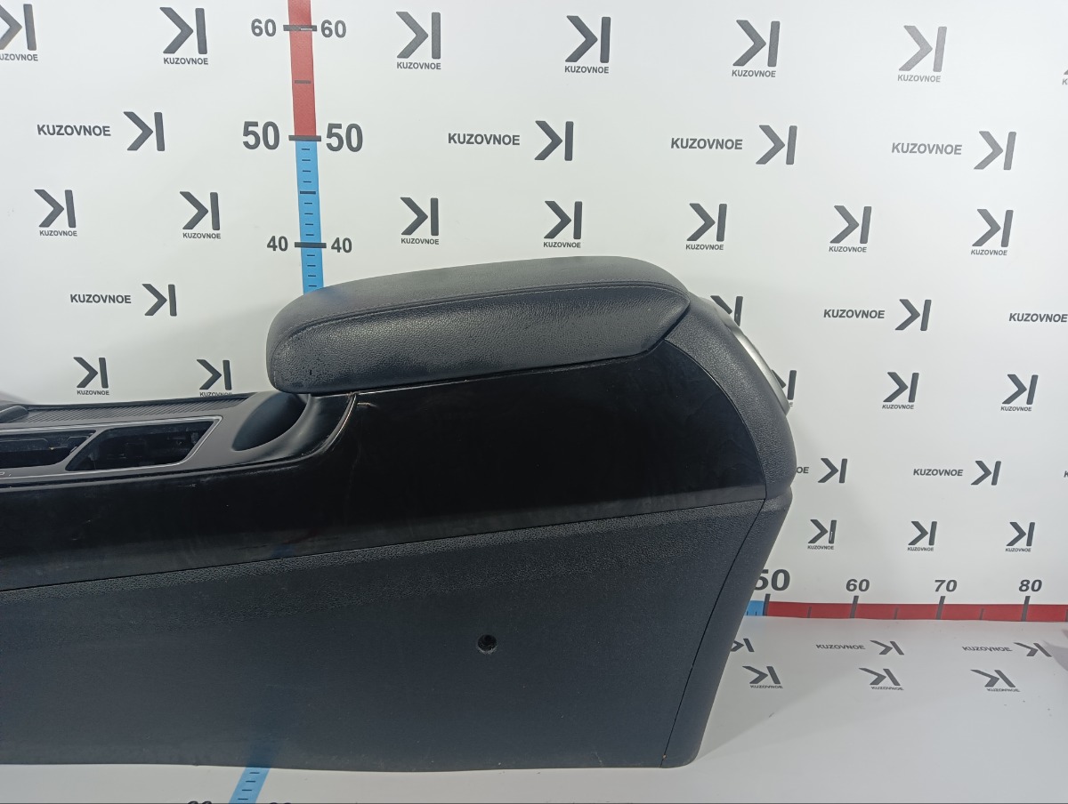 Центральная Консоль (Подлокотник) Sorento 2015 UM D4HA