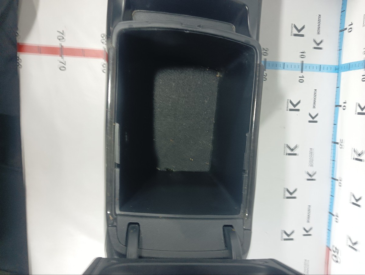 Центральная Консоль (Подлокотник) Sorento 2015 UM D4HA