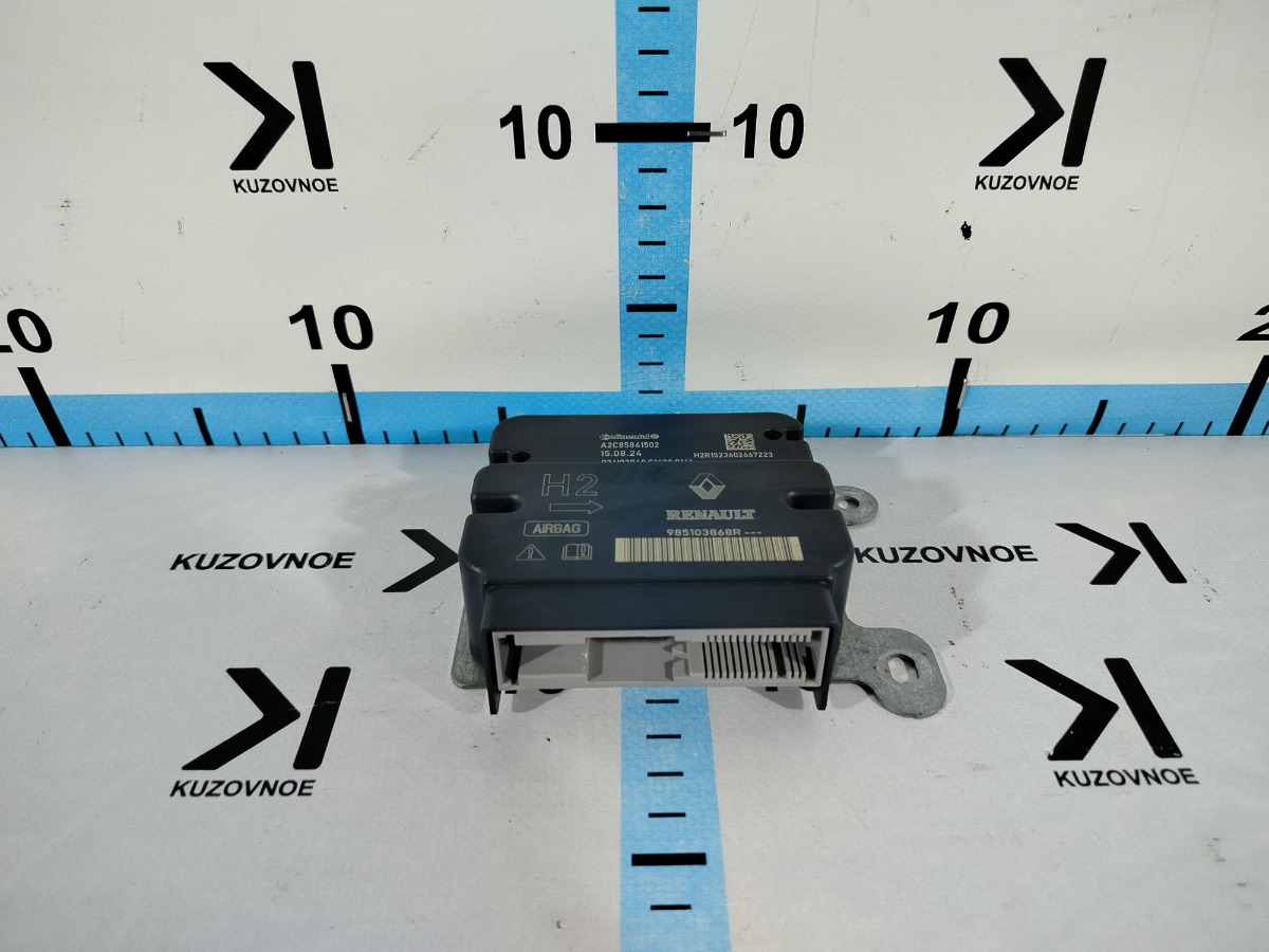 Блок управления Air Bag Renault Duster 2015 HSM F4R 985103868R Б/У