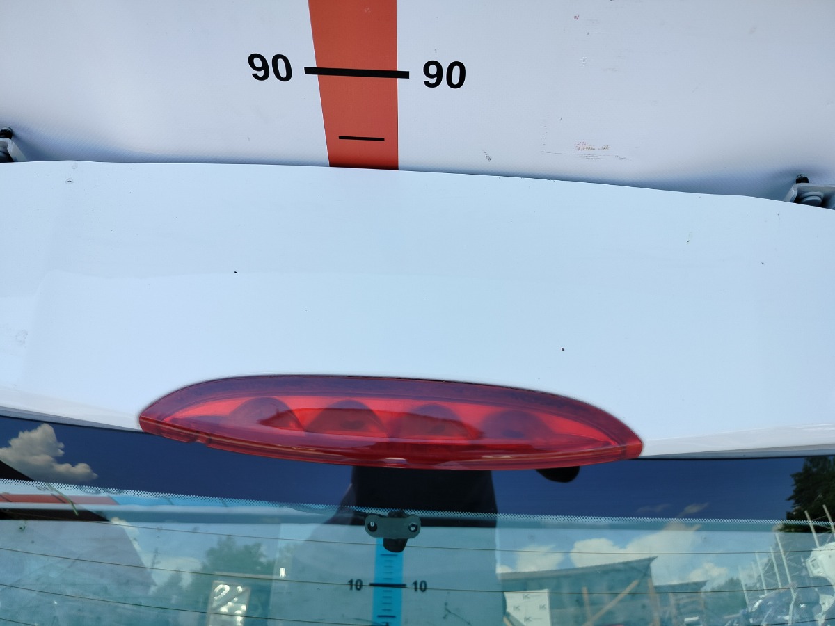 Крышка багажника Peugeot 208 CC EB2