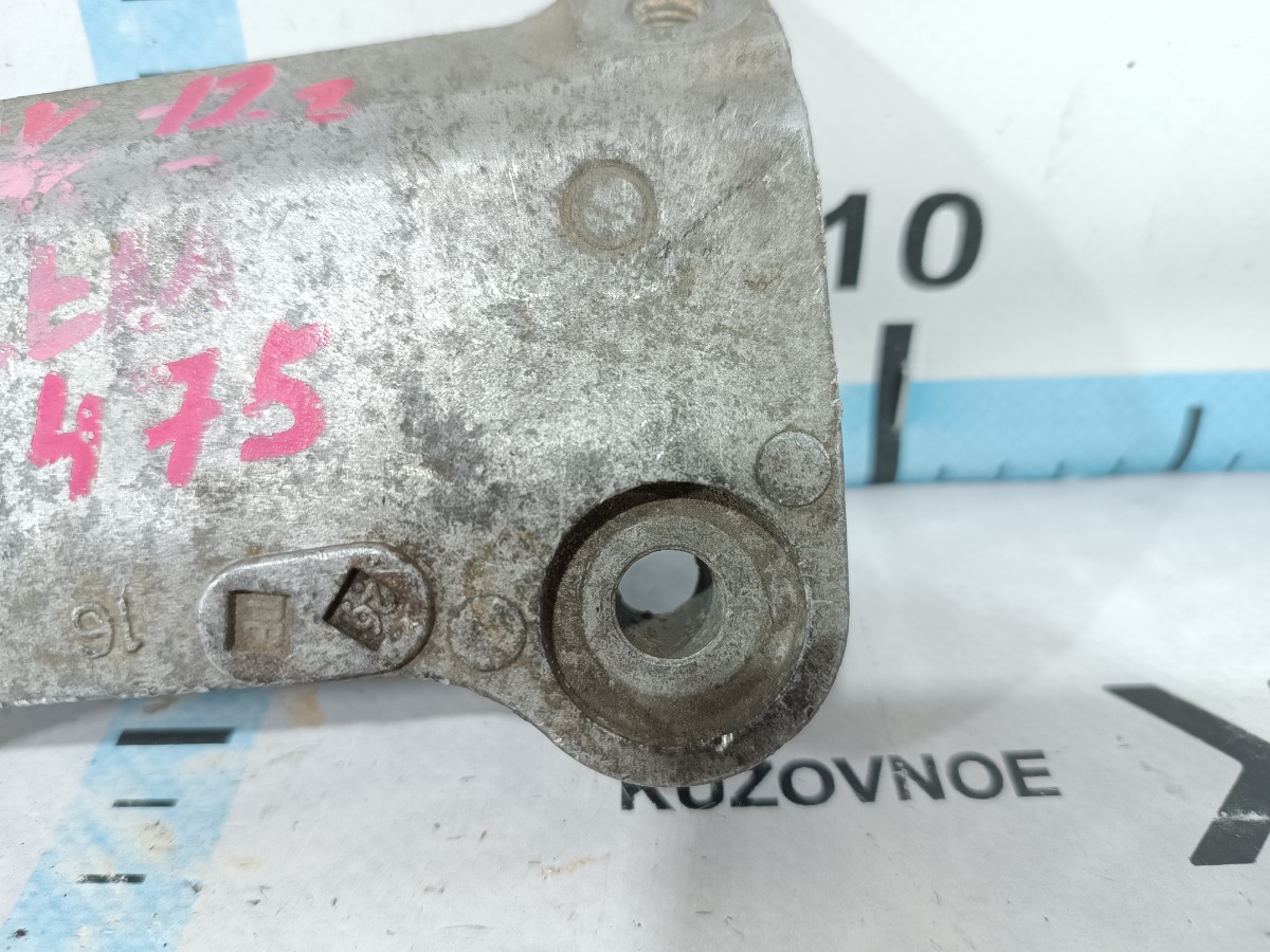 Кронштейн кондиционера Honda CR-V RE K24Z4