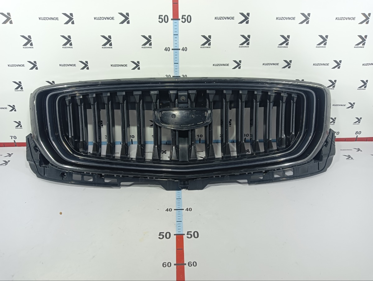 Запчасть решетка радиатора Geely Monjaro 2023 KX11 6013044700 Б/У Решетка радиатора Geely Monjaro 2023 KX11 6013044700 Б/У