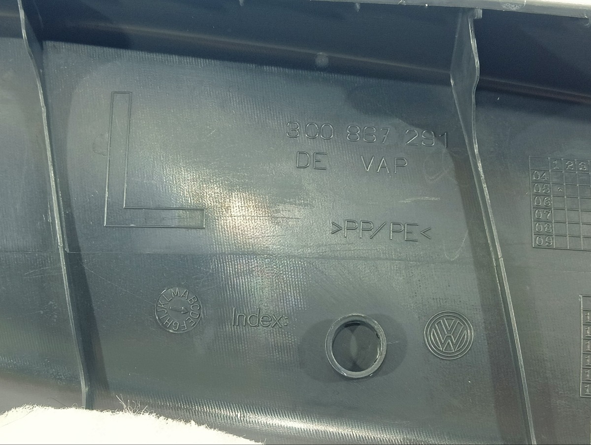 Обшивка стойки центральная левая Passat 2006 3C2 BLY
