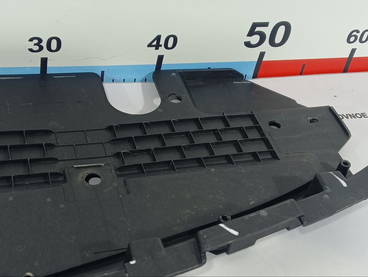 Накладка замка капота передняя C5 2024 T19C