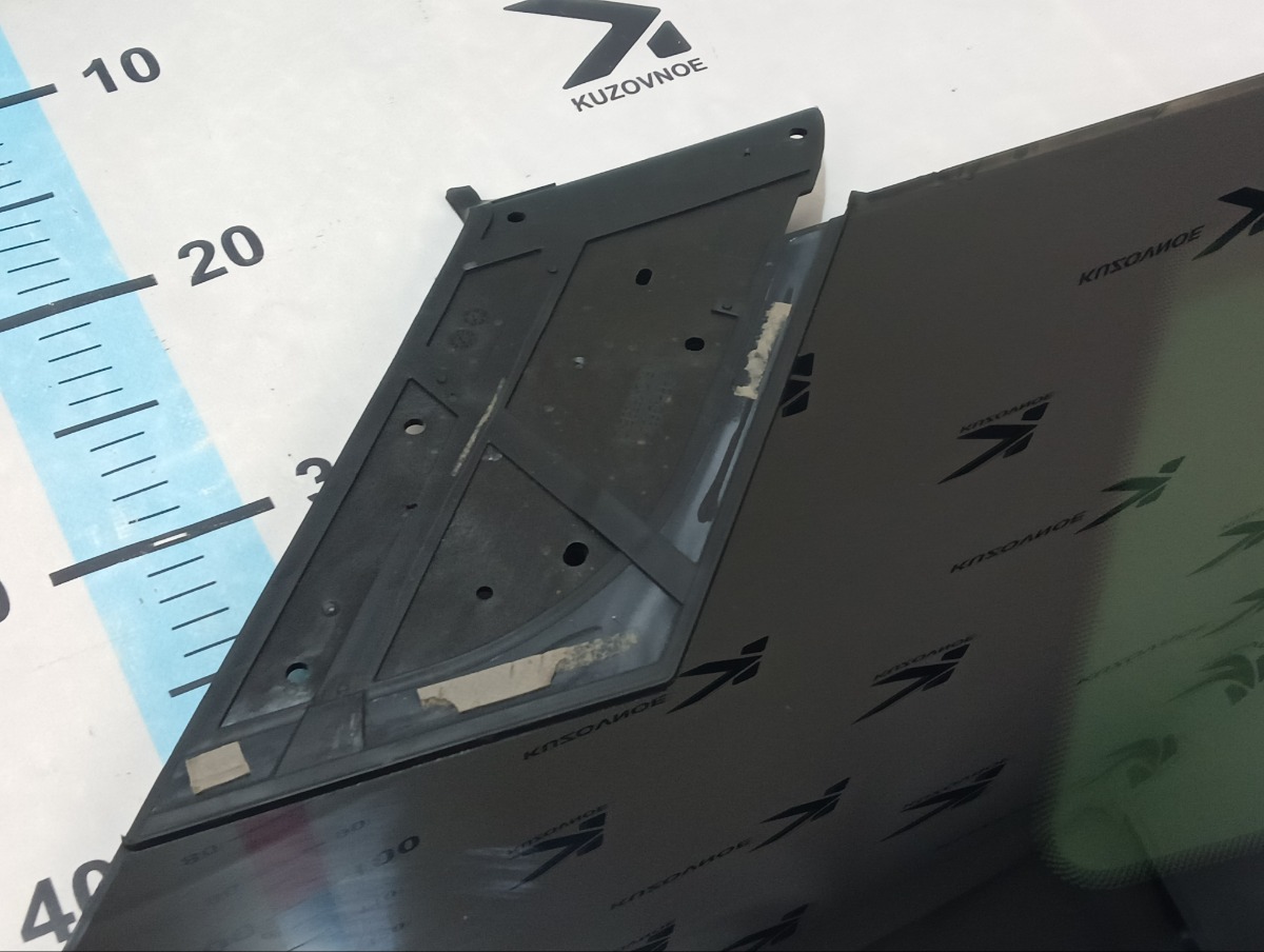Форточка кузова задняя правая J7 2024 T1EJ Форточка кузова задняя правая J7 2024 T1EJ