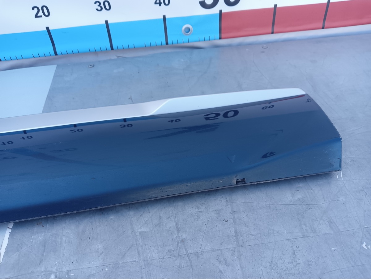 Накладка двери передняя правая Monjaro KX11 Накладка двери передняя правая Monjaro KX11