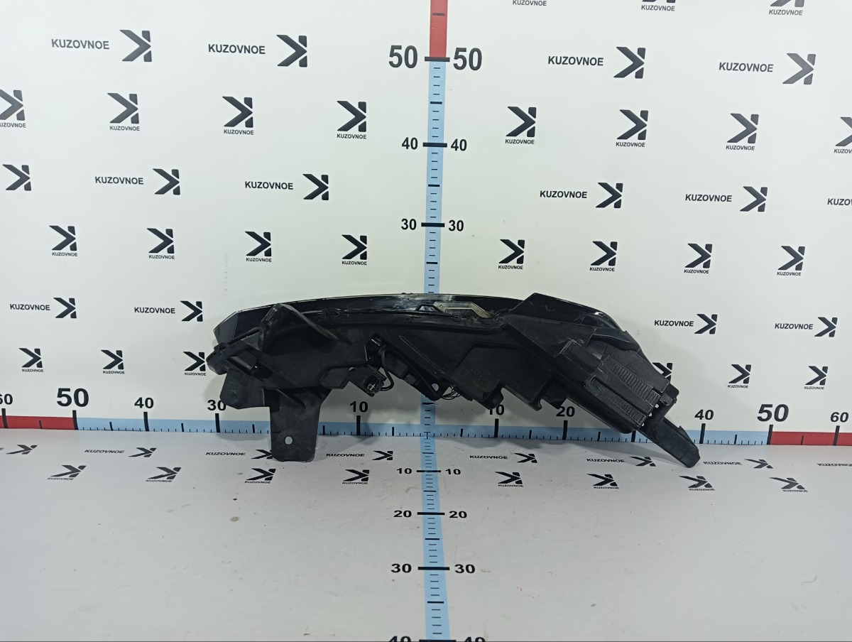 Дневной ходовой огонь левый C5 2024 T19C Дневной ходовой огонь левый C5 2024 T19C