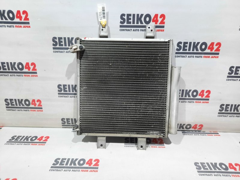 Радиатор кондиционера Toyota Passo KGC30 1KR-FE 1 модель (б/у)