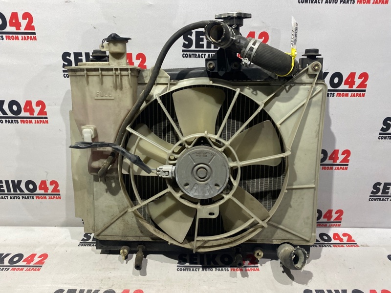 Радиатор охлаждения двигателя Toyota Vitz NCP10 2NZ-FE 2 модель (б/у)