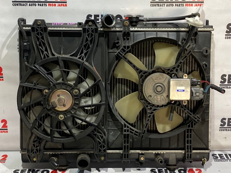 Радиатор охлаждения двигателя Mitsubishi Pajero Io H77W 4G94 (б/у)