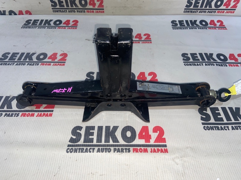 Домкрат Mitsubishi Pajero Io H77W 4G94 (б/у)