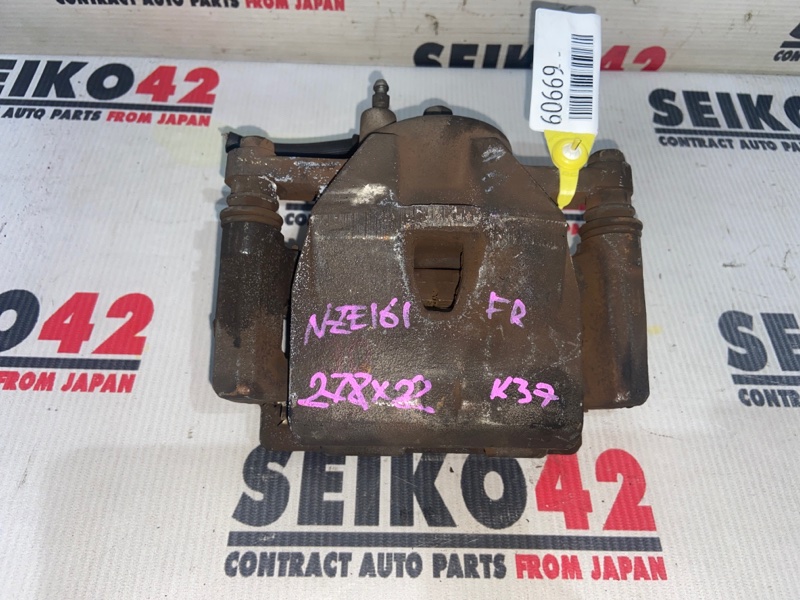 Суппорт Toyota Corolla Axio NZE161 1NZ-FE передний правый (б/у)