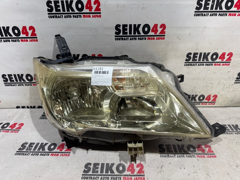 Фара Nissan Serena C26 MR20DD передняя правая (б/у)