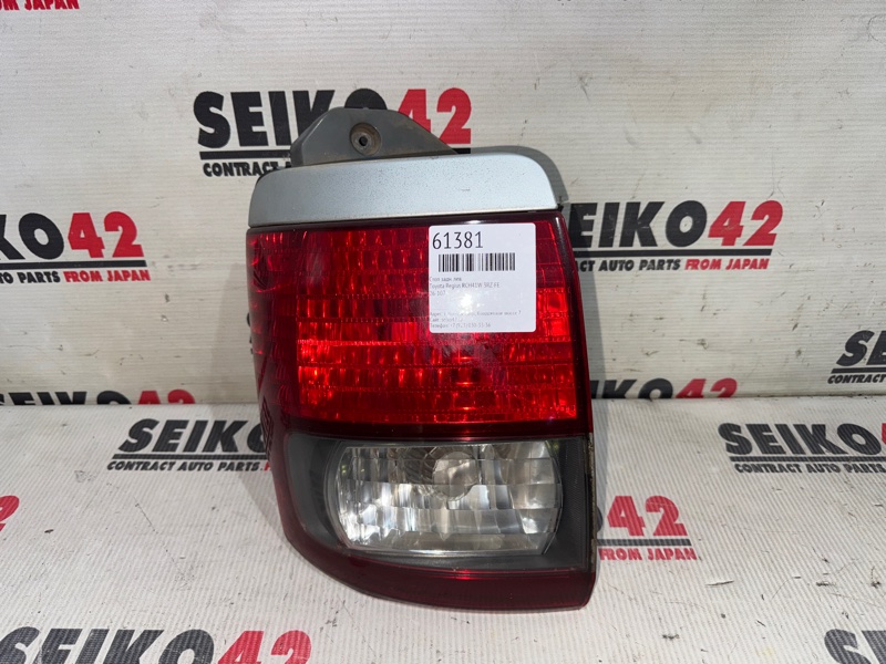Стоп Toyota Regius RCH41W 3RZ-FE 2001 задний левый (б/у)