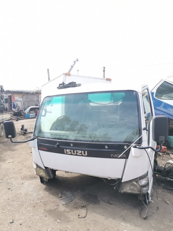 Кабина Isuzu Elf NQR75 (б/у) Кабина Isuzu Elf NQR75 (б/у)