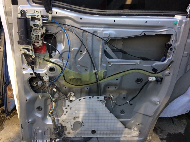 Проводка двери Toyota Alphard ANH10 задняя правая (б/у)