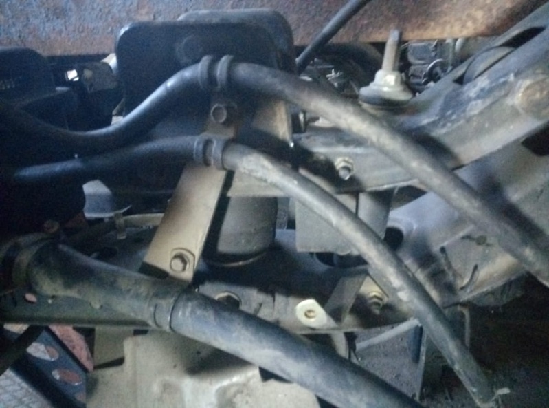 Подушка кабины Nissan Diesel CD48G GE13 задняя (б/у)
