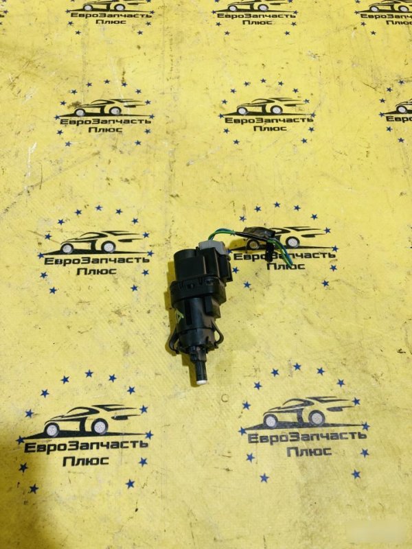 Запчасть датчик включения стоп-сигнала Ford Fiesta 6 Mk6 3M5T13480AC контрактная Датчик включения стоп-сигнала Ford Fiesta 6 Mk6 3M5T13480AC контрактная