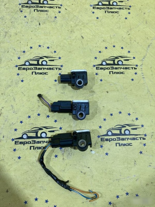 Датчик удара AirBag Focus 3 Датчик удара AirBag Focus 3