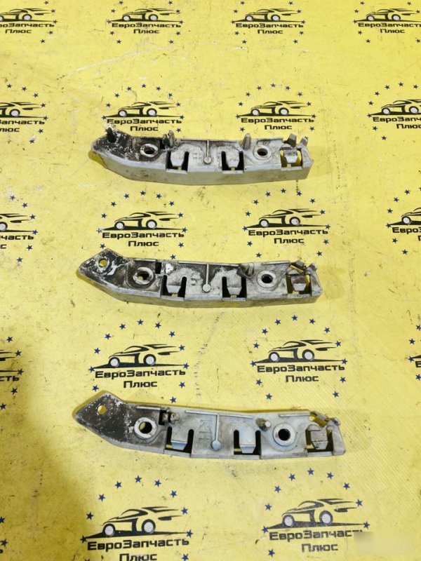 Кронштейн бампера передний Focus 3 Кронштейн бампера передний Focus 3