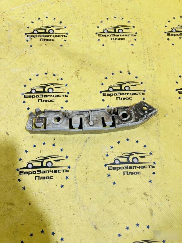 Кронштейн бампера передний Focus 3 Кронштейн бампера передний Focus 3