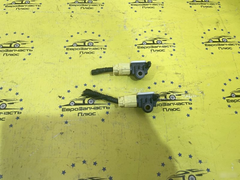 Датчик удара Nissan Juke F15 988301EA0A контрактная