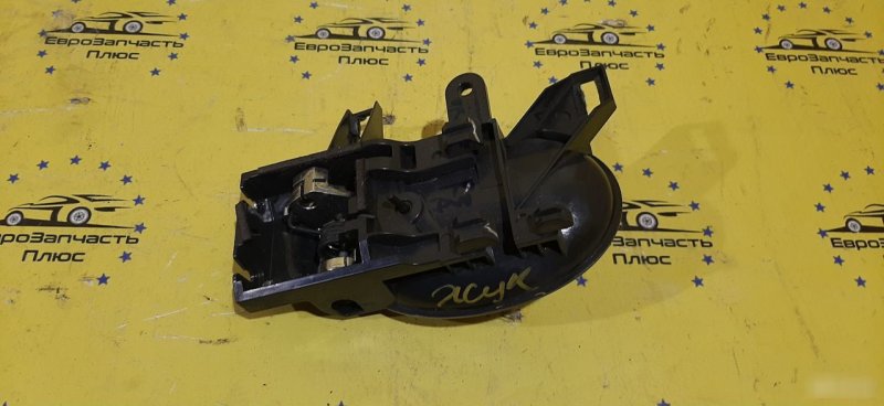 Ручка двери внутренняя Nissan Juke F15