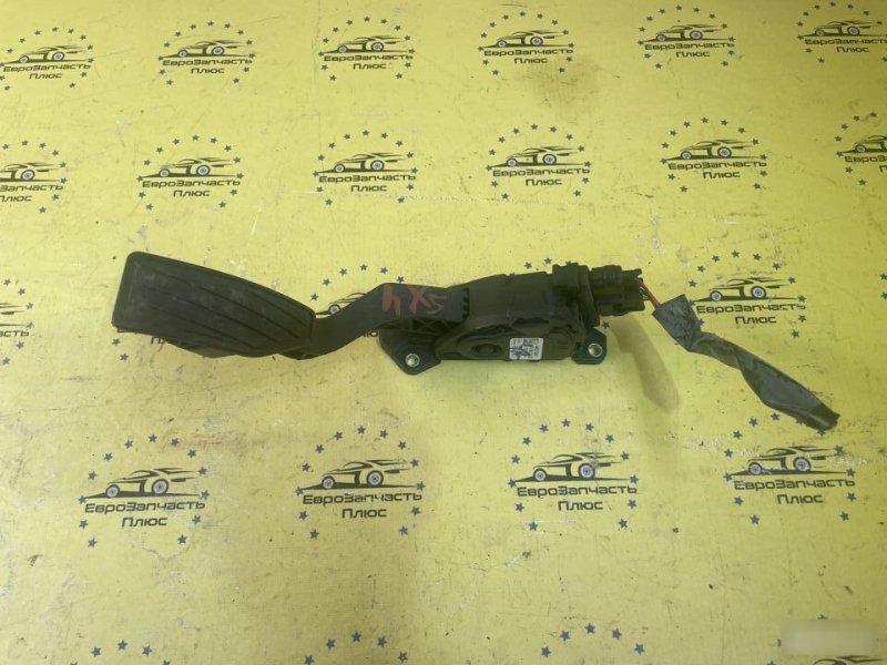 Педаль газа Suzuki SX4 4940079J40 контрактная