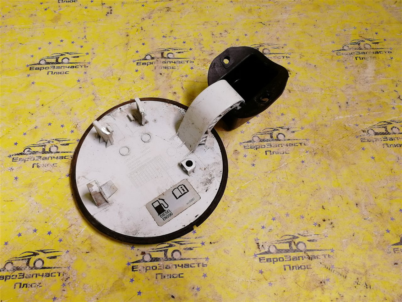 Лючок топливного бака Captiva С140