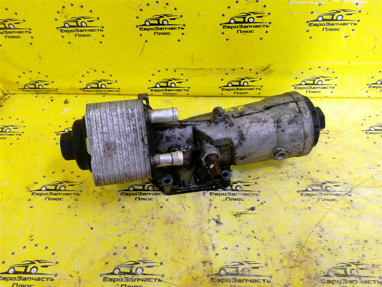 Корпус масляного фильтра Volkswagen Tiguan 045115389J контрактная
