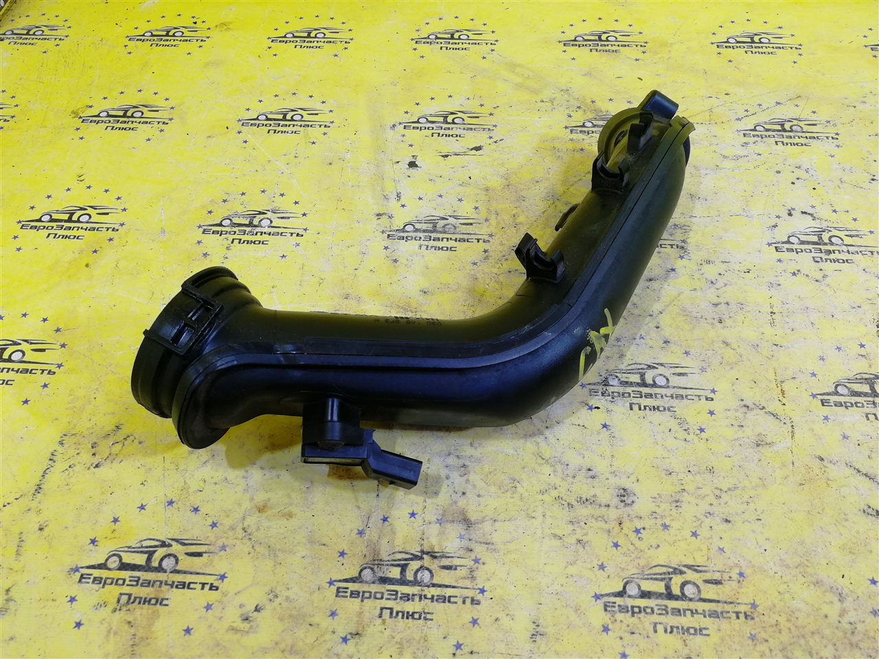Патрубок турбины Volkswagen Tiguan 03C145673H контрактная