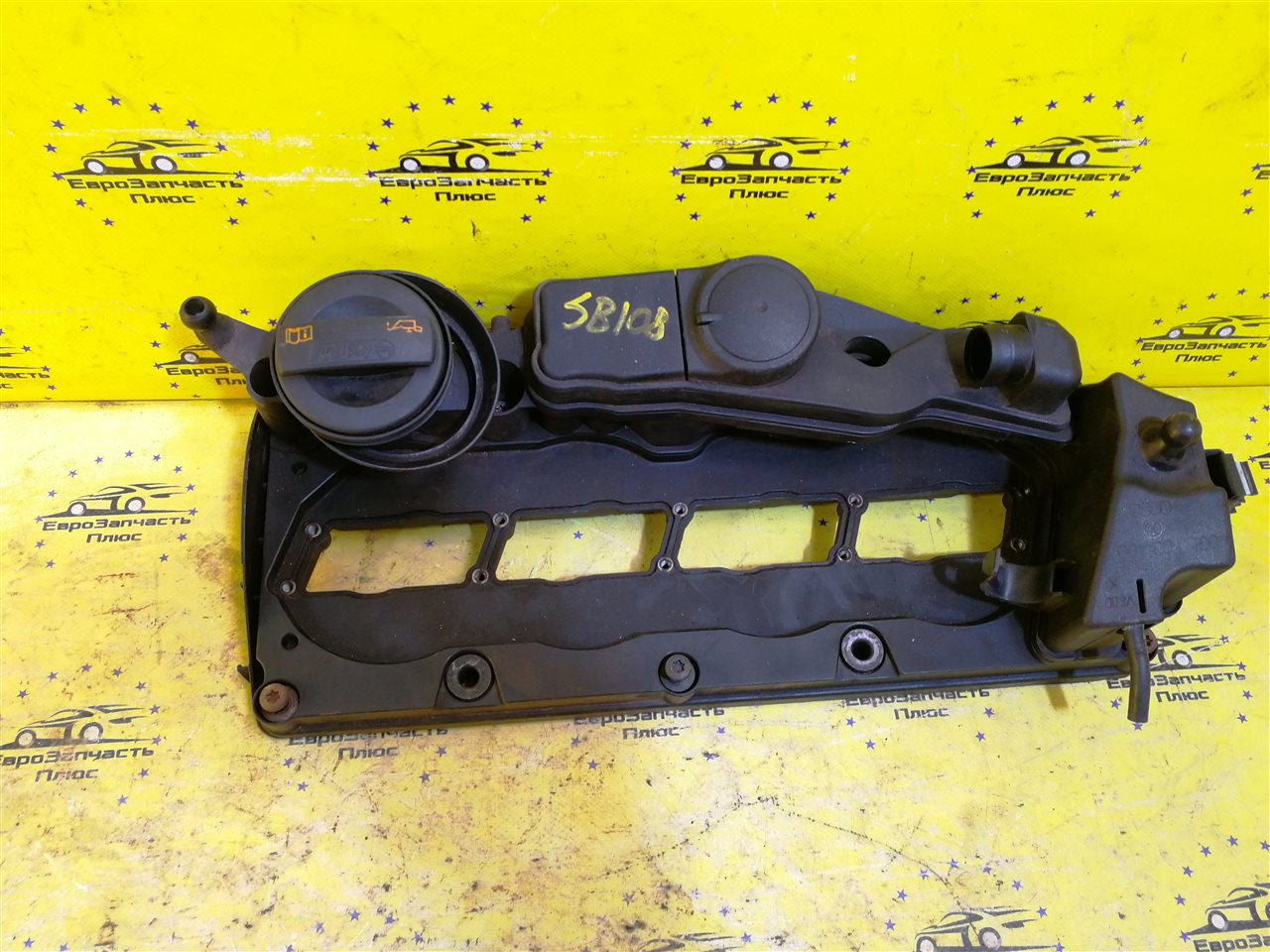 Клапанная крышка Volkswagen Tiguan 03L103469 контрактная