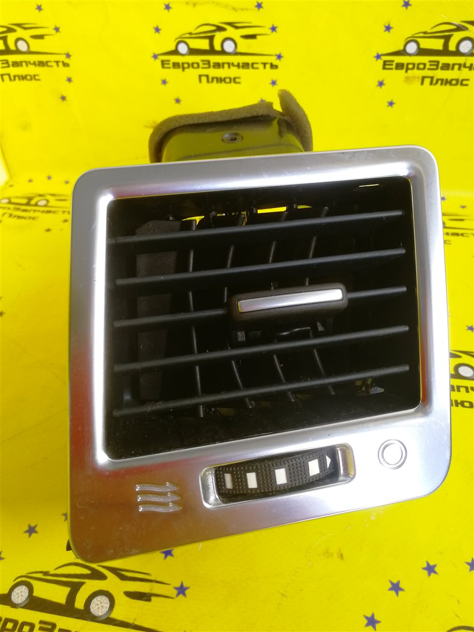 Дефлектор воздуховода передний Range Rover Sport L320 Дефлектор воздуховода передний Range Rover Sport L320