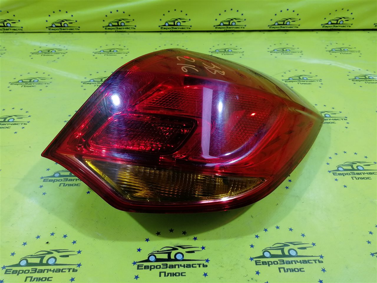 Фонарь задний правый Opel Astra J