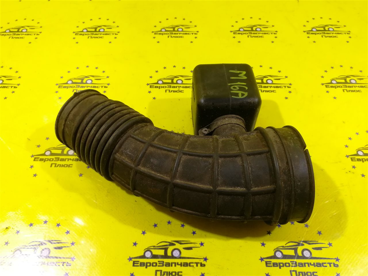 Патрубок воздушного фильтра Suzuki SX4 GY 1376165J100 контрактная