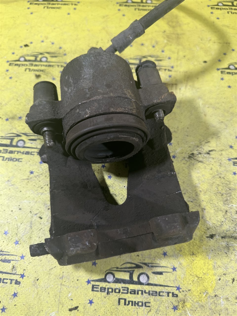 Суппорт передний правый Octavia A5 1Z