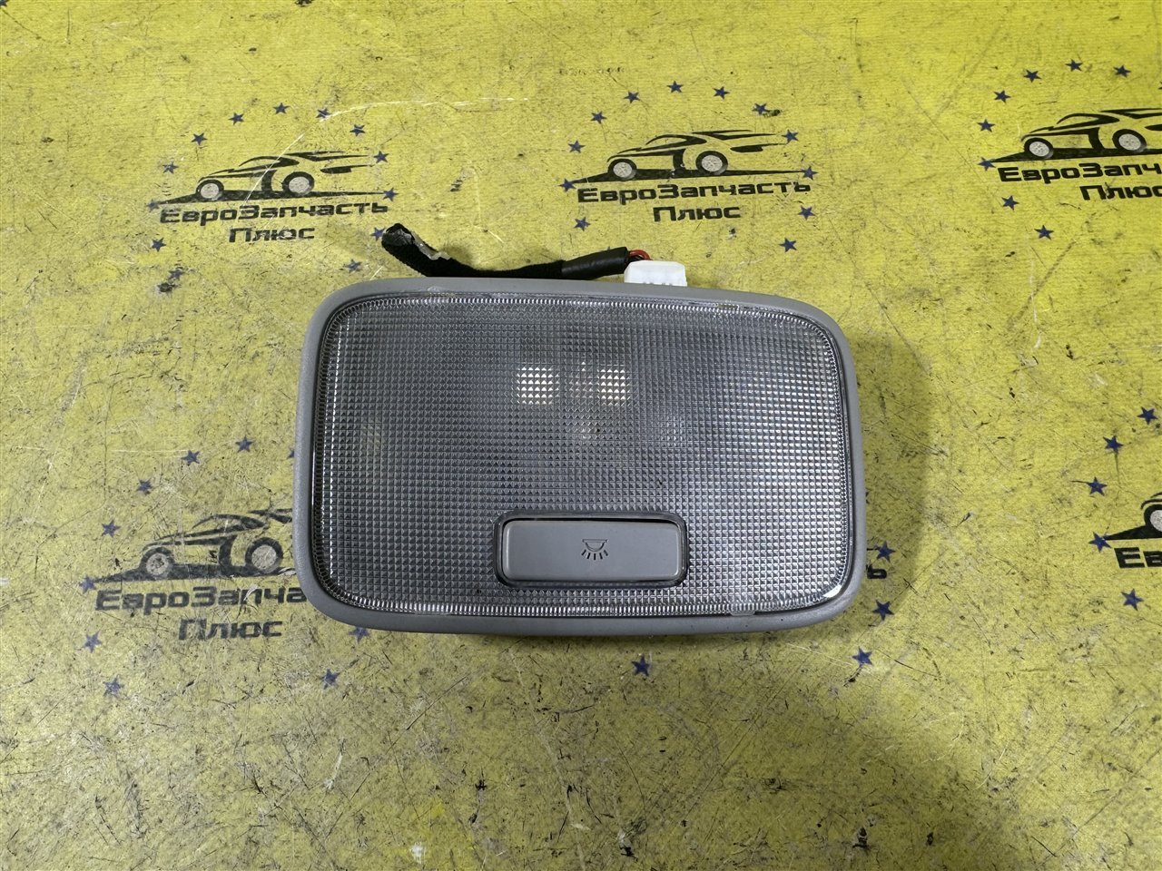 Плафон освещения салона Kia Ceed