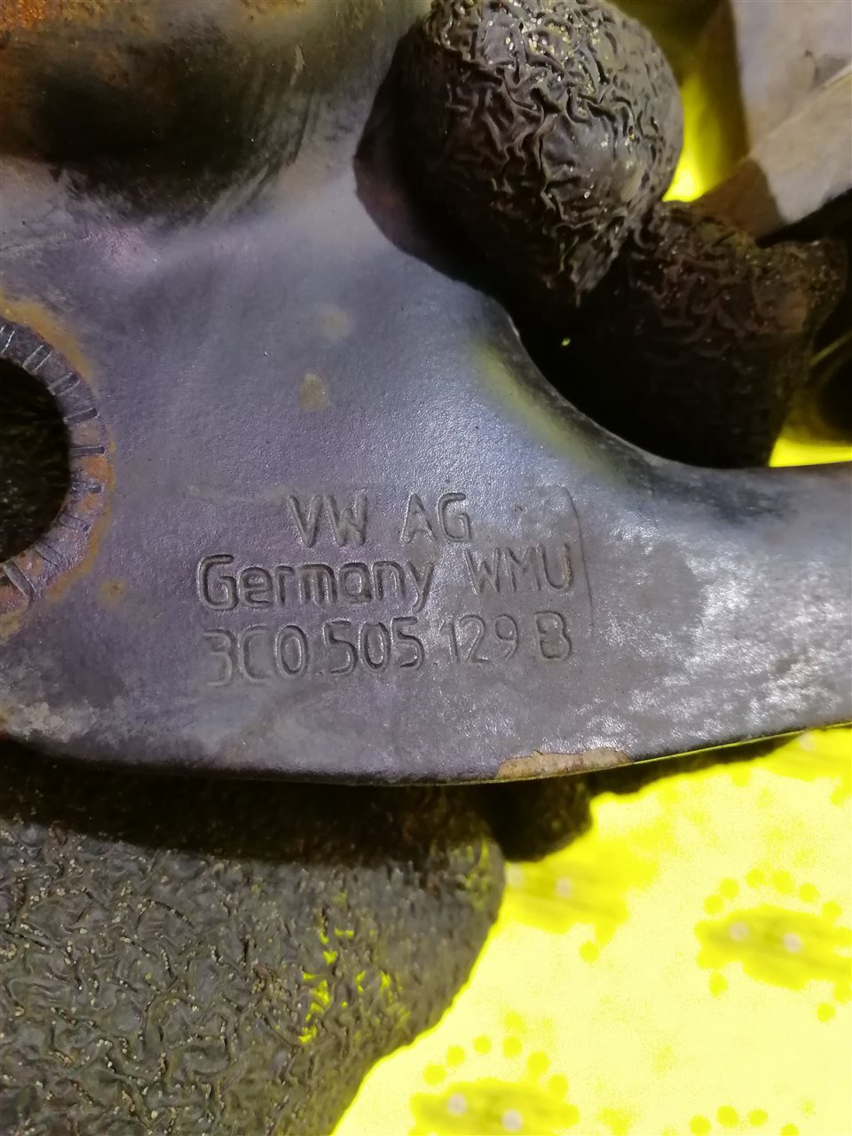 Рычаг продольный задний левый Passat B6