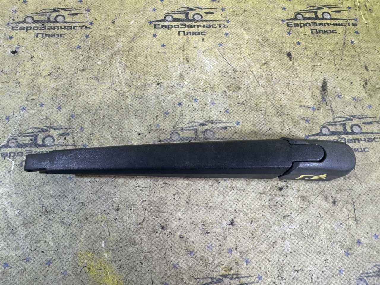 Поводок дворника задний Suzuki Grand Vitara 2 JT 3882165J00 контрактная