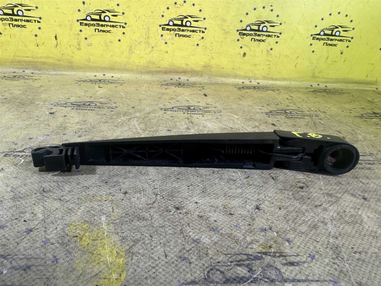 Поводок дворника задний Suzuki Grand Vitara 2 JT