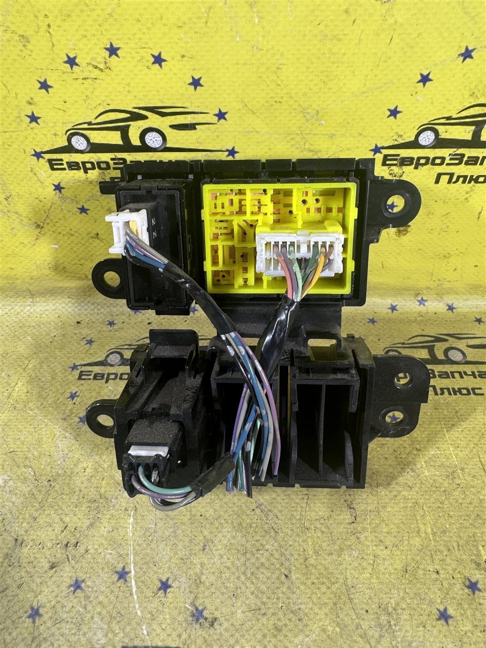 Блок управления зеркалами Nissan Juke F15