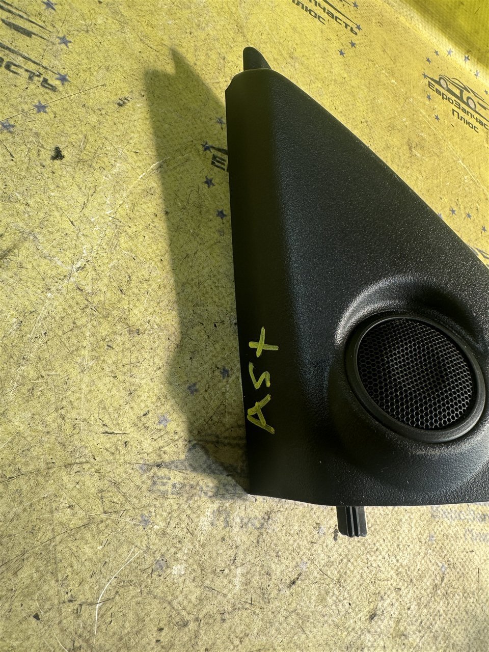 Уголок зеркала с динамиком левый Mitsubishi ASX GA